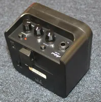 Aria Pro 2 Analog Mini Guitar Amplifier AG-3BT Desktop Amp Sarum Guitars Salisbury 05 - Click to enlarge