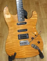Fender USA Flame Top Stratocaster Electric Guitar 04 - Click to enlarge