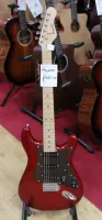 Magneto U - One Series Stratocaster Type Electric Guitar Red Sarum Guitars & Drums Salisbury Wiltshire 03 - Clic para agrandar