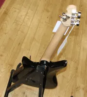  Music Man Albert Lee Signature Sub Series Electric Guitar Black Sarum Guitars & Drums Salisbury Wiltshire 04 - Klik for større billede