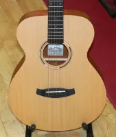 Tanglewood TWR2-0 Acoustic Guitar Sarum Guitars & Drums Salisbury Wiltshire 02 - Klik om te vergroten