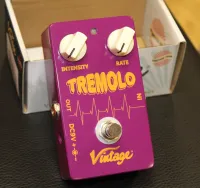 Vintage Tremolo Guitar Effects Pedal Sarum Guitars & Drums Salisbury 04 - Click to enlarge