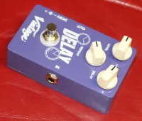 Vintage VFX11 Digital Delay Pedal Electric Guitar FX Pedal Sarum Guitars 02 - Click to enlarge