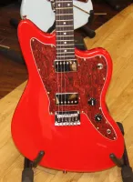 Vintage Coaster Series V50 Red Electric Guitar Sarum Guitars 03 - Clic para agrandar