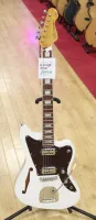 Vintage Revo Electric Guitar White Sarum Guitars & Drums Salisbury Wiltshire 04 - Clic para agrandar