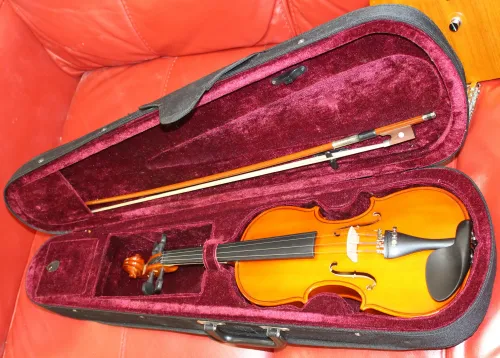 Violin In Case Inc Bow for sale sarum guitars and drums salisbury in stock 02